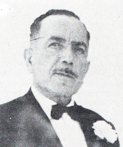 Runoilija Felix Duarte Pérez, äitienpäivän aloitteen tekijä.