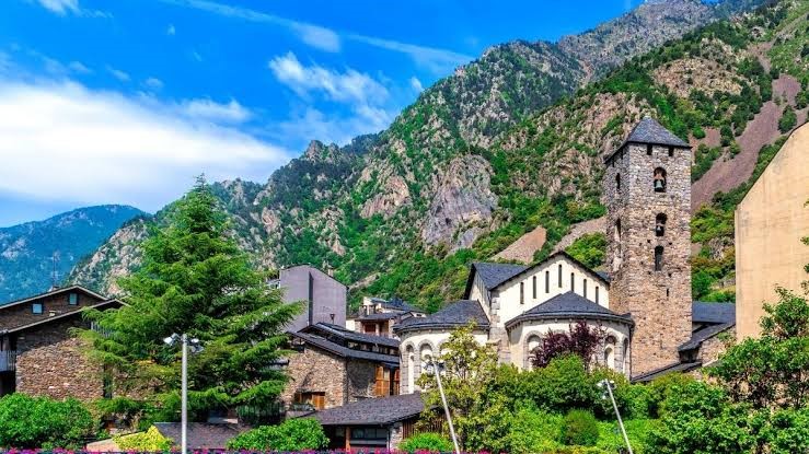 Andorran rinteillä 1100-1200 -lukujen rakennushistoriaa.